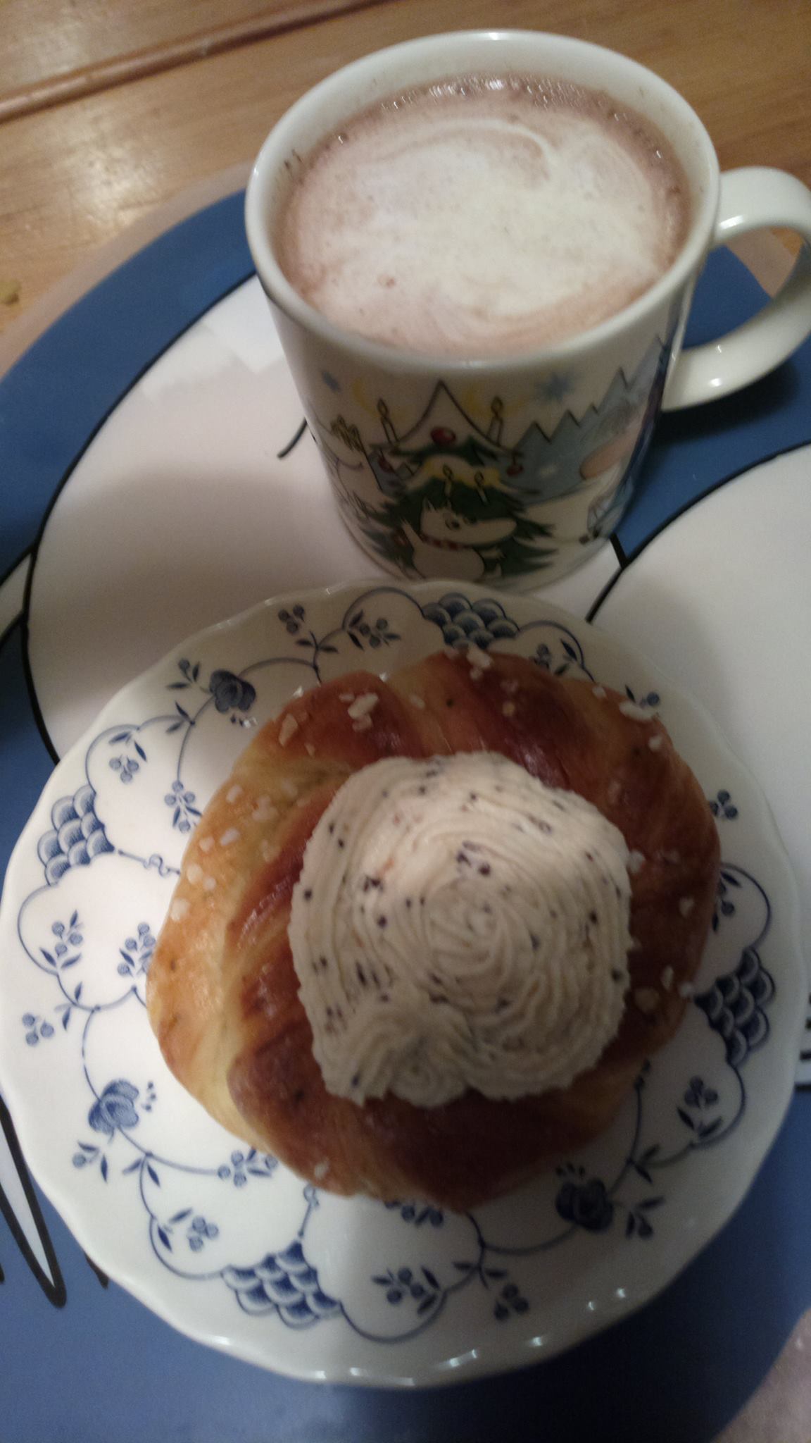 https://www.kinuskikissa.fi/wp-content/uploads/kinuskit/laskiaiskierrepulla.jpg