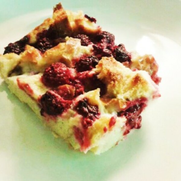 https://www.kinuskikissa.fi/wp-content/uploads/kinuskit/thumbs/21533_BREAD-PUDDING-WITH-RASPBERRY-AND-COCONUT_600x600.jpg