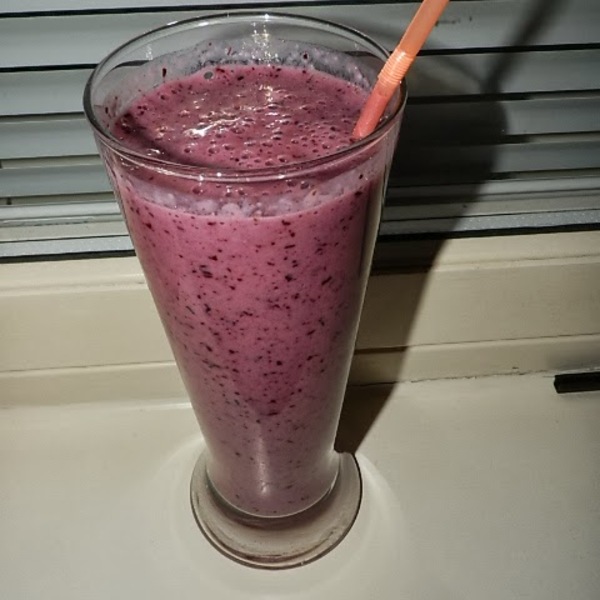 https://www.kinuskikissa.fi/wp-content/uploads/kinuskit/thumbs/291_smoothie1_600x600.jpg