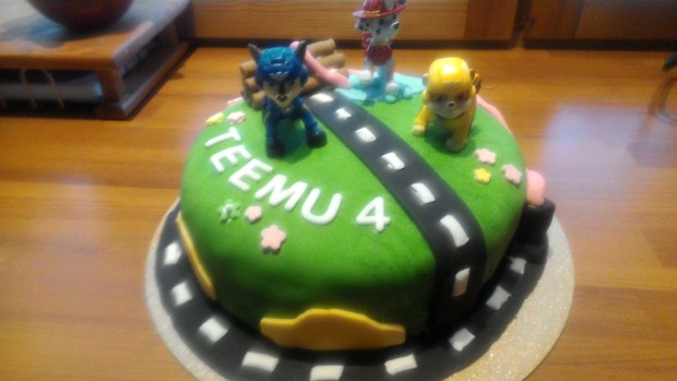 https://www.kinuskikissa.fi/wp-content/uploads/sini/10.04.2019-005.jpg