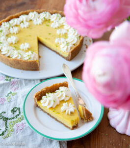 https://www.kinuskikissa.fi/wp-content/uploads/sini/2022/04/key-lime-pie-7-265x300.jpg