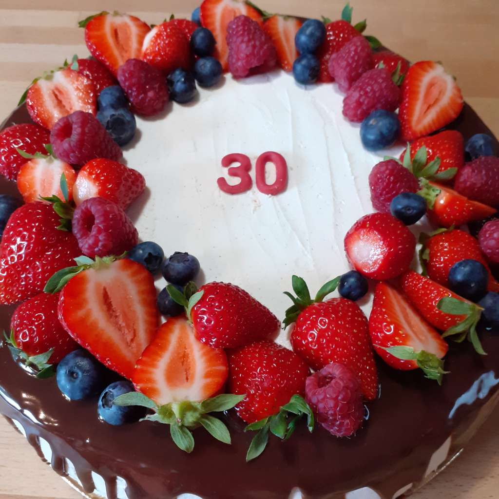 https://www.kinuskikissa.fi/wp-content/uploads/sini/20220618_121737.jpg