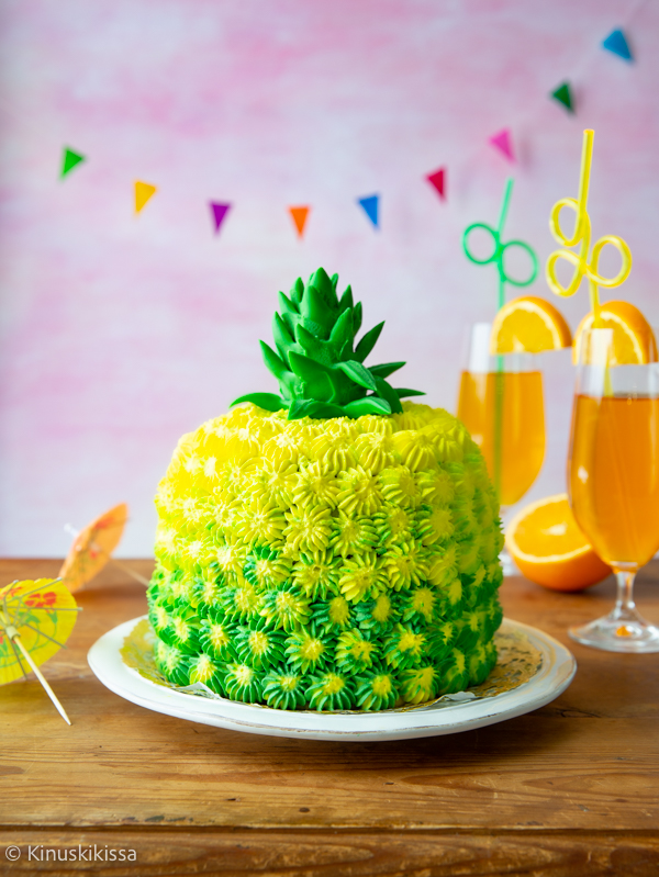 https://www.kinuskikissa.fi/wp-content/uploads/sini/2023/03/ananas-taytekakku-1.jpg