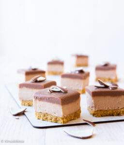 https://www.kinuskikissa.fi/wp-content/uploads/sini/2023/03/kinder-palat-2-256x300.jpg