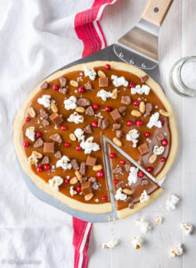 https://www.kinuskikissa.fi/wp-content/uploads/sini/2023/10/kinuskipaivan-pizza-220x300.jpg