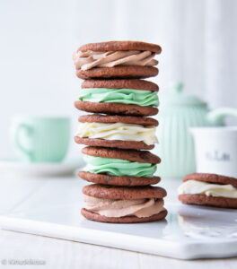 https://www.kinuskikissa.fi/wp-content/uploads/sini/2024/04/sandwich-jäätelöleivokset-3-264x300.jpg