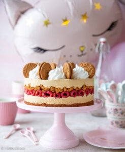 https://www.kinuskikissa.fi/wp-content/uploads/sini/2024/12/vadelma-biscoff-kakku-246x300.jpg