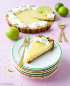 https://www.kinuskikissa.fi/wp-content/uploads/sini/2025/03/vegaaninen-key-lime-pie-2-245x300.jpg