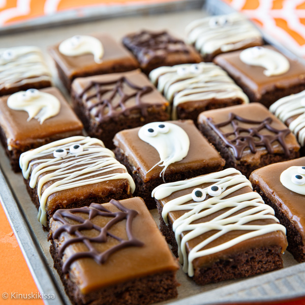 https://www.kinuskikissa.fi/wp-content/uploads/sini/2025/10/halloweenin-kinuskipalat-resepti-2.jpg
