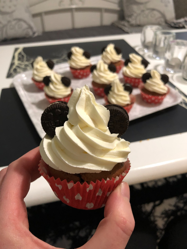 https://www.kinuskikissa.fi/wp-content/uploads/sini/C1D34EE4-3131-4504-AE79-12FCD5A85D14.jpeg
