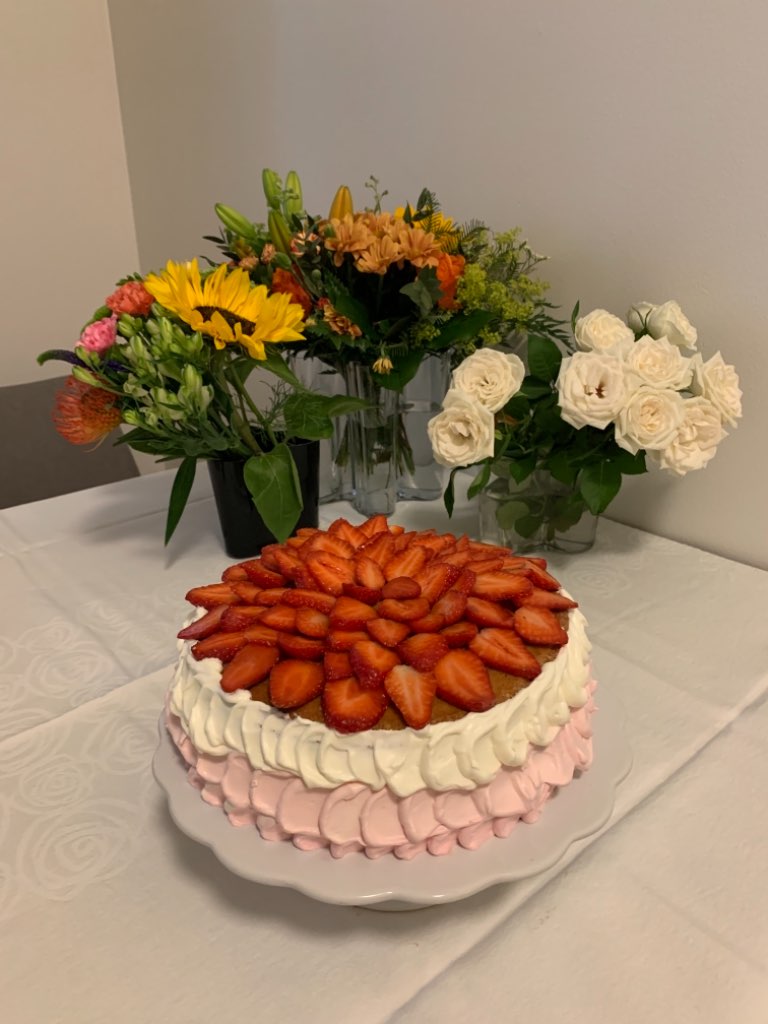 https://www.kinuskikissa.fi/wp-content/uploads/sini/D990ACC0-75F5-4C7F-A44D-9B36FAB2C255.jpeg