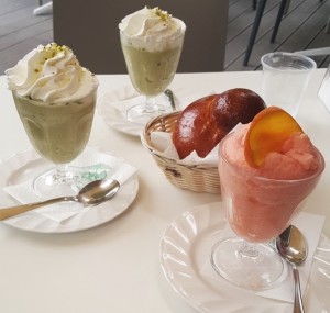 Granita e brioche pieni