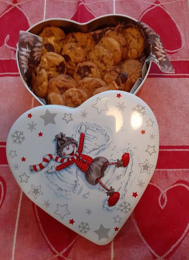 https://www.kinuskikissa.fi/wp-content/uploads/sini/Sydanrasiassa-cookies.jpg