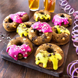 https://www.kinuskikissa.fi/wp-content/uploads/sini/chocolate-chip-donuts-2-300x300.jpg