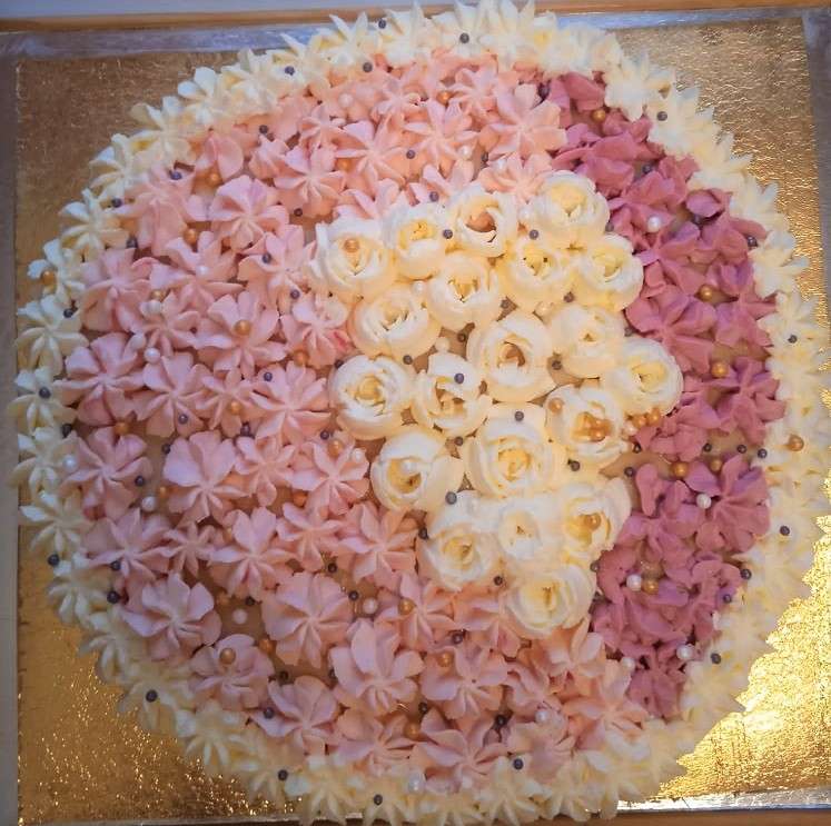 https://www.kinuskikissa.fi/wp-content/uploads/sini/kakku-3.jpg