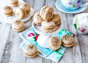 https://www.kinuskikissa.fi/wp-content/uploads/sini/korvapuusti-macarons-2-300x213.jpg