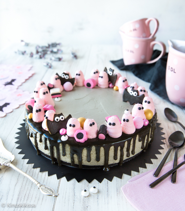 https://www.kinuskikissa.fi/wp-content/uploads/sini/lakritsikakku.jpg