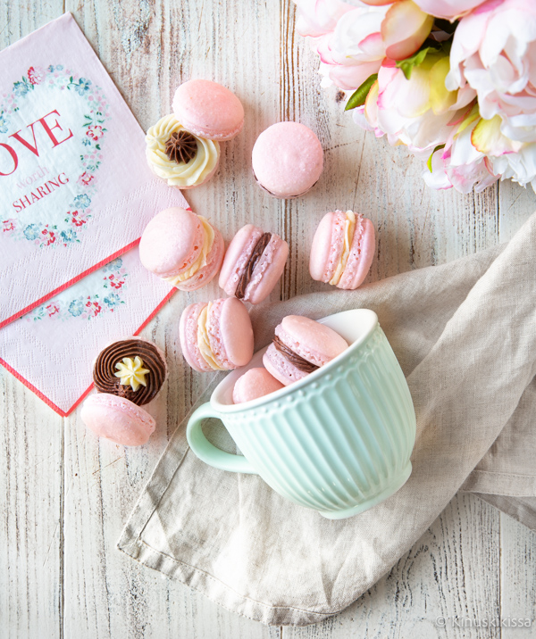 https://www.kinuskikissa.fi/wp-content/uploads/sini/macaron-leivokset-1.jpg