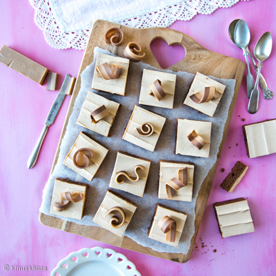 https://www.kinuskikissa.fi/wp-content/uploads/sini/nougat-kreemi-palat-resepti.jpg