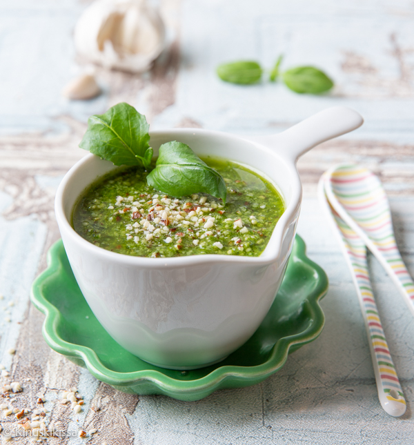 https://www.kinuskikissa.fi/wp-content/uploads/sini/pesto.jpg