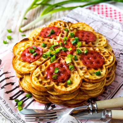 https://www.kinuskikissa.fi/wp-content/uploads/sini/pizzavohvelit-artikkeli.jpg