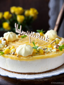 https://www.kinuskikissa.fi/wp-content/uploads/sini/valmistujaiskakku-2-224x300.jpg